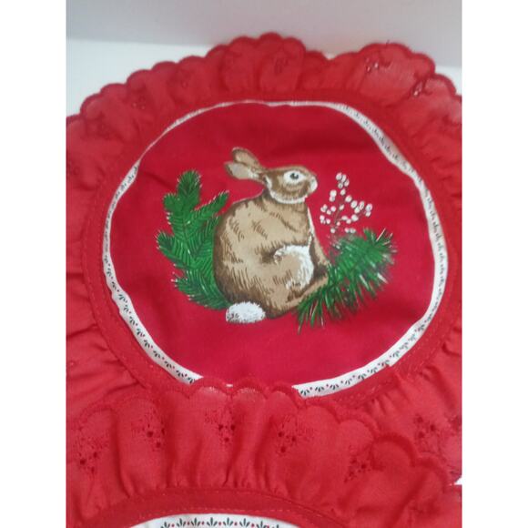 A Vtg Christmas Woodland Coaster Doilies 4 Deer Duck Rabbit & Chipmunk Decor - Picture 2 of 5